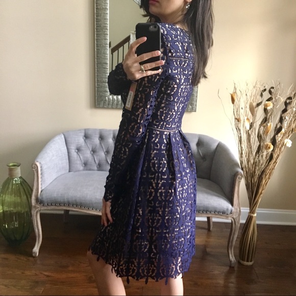 ✨NEW✨Cremieux Lace Dress - Picture 4 of 8